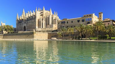 Katedralen i Palma vid vattnet
