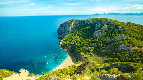 Strand, berg och hav på Mallorca ovanifrån